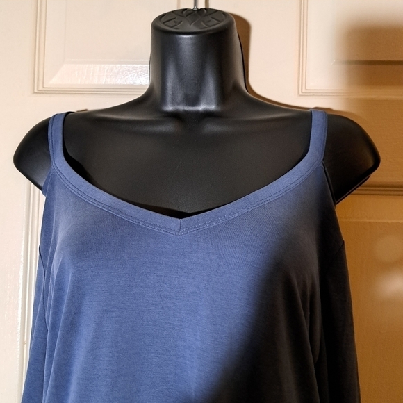 Time and tru blouse size small - Picture 3 of 5